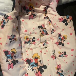 Doona Minnie Mouse carseat cover set.